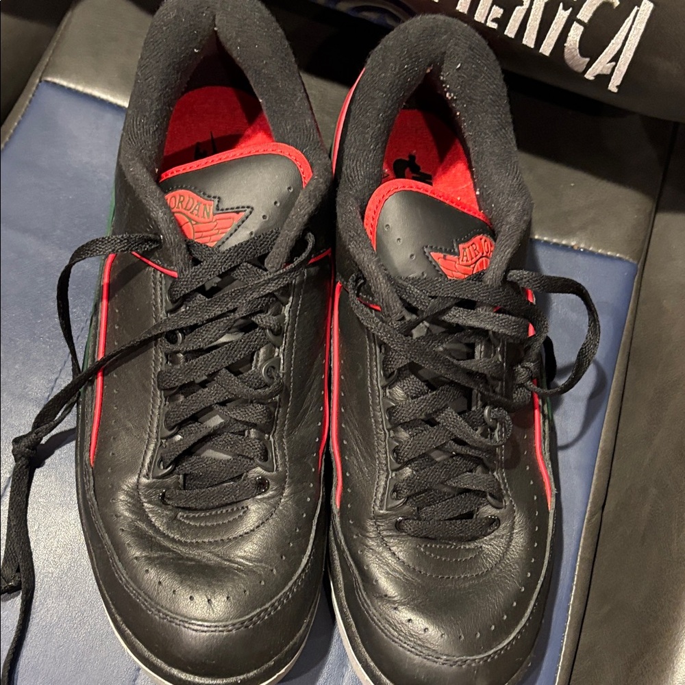 Jordan 2 retro low Christmas in good condition with no box’s